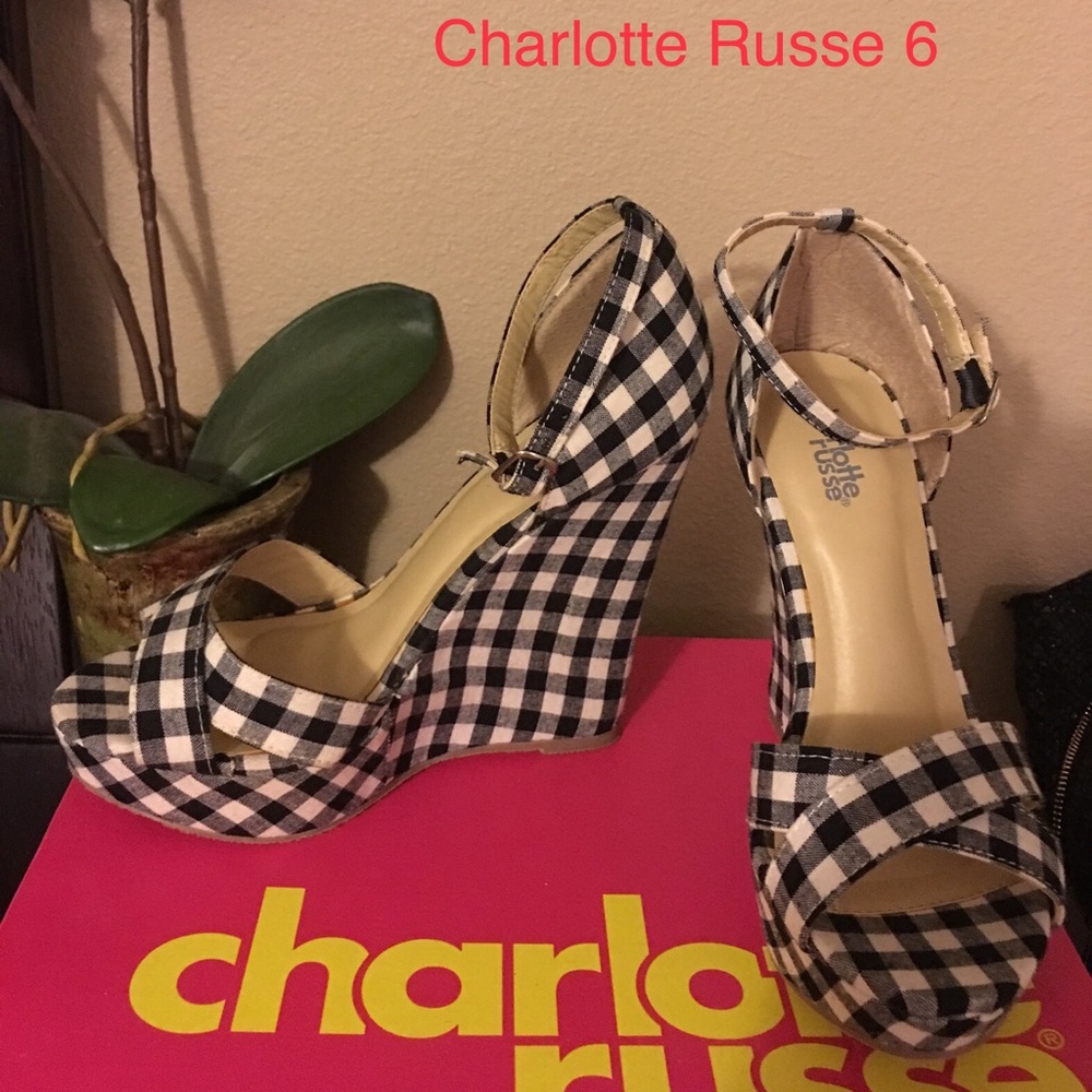 Black and white checkered wedges